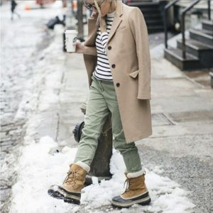 ⭐️Sorel Caribou Lace-Up Waterproof Leather Boots in Buff Size 38 / 7 with liners